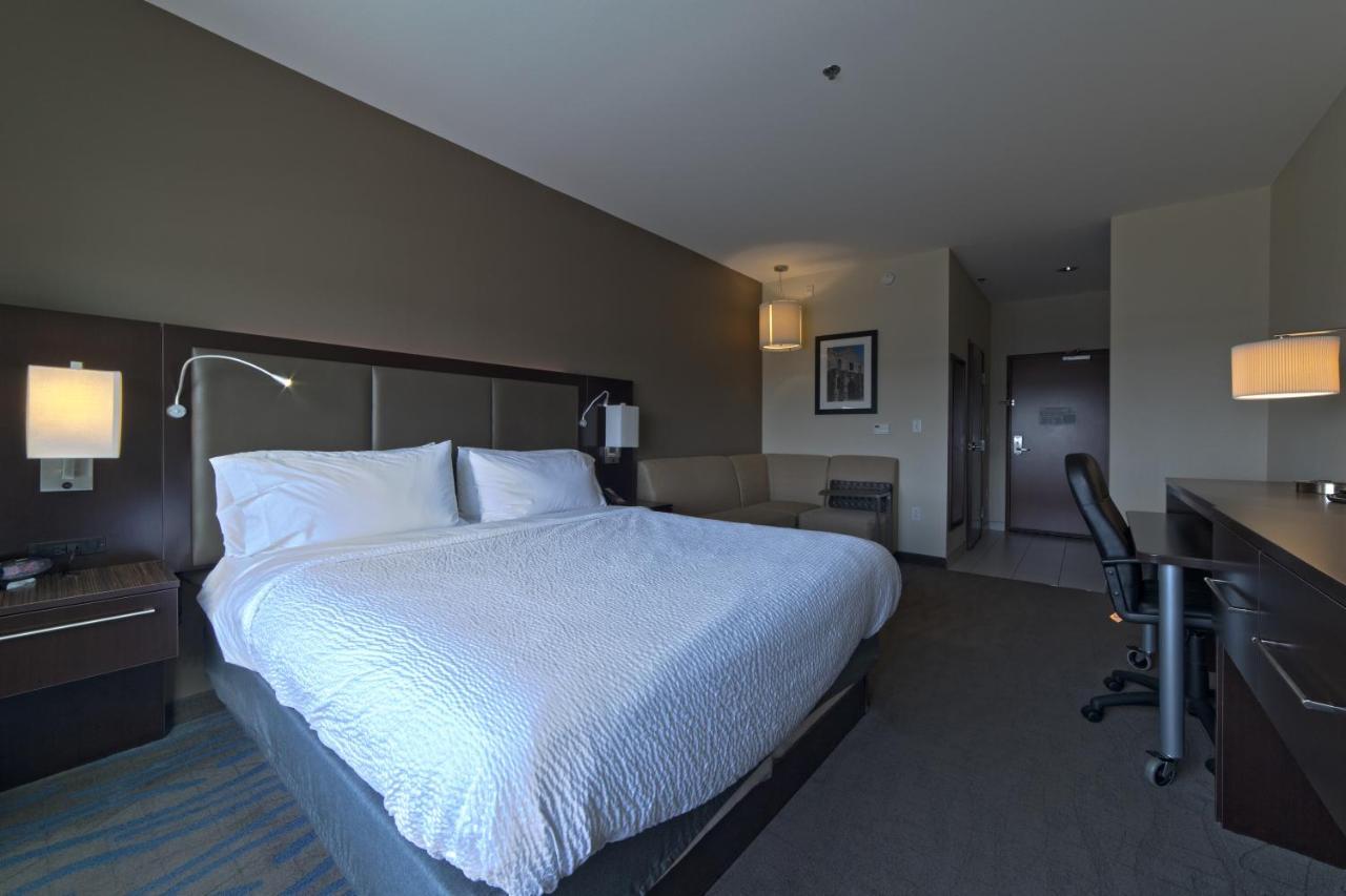 Holiday Inn Hotel & Suites Northwest San Antonio By Ihg Exterior photo