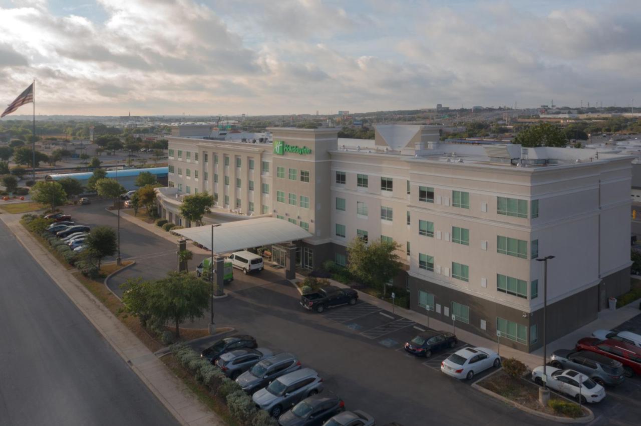 Holiday Inn Hotel & Suites Northwest San Antonio By Ihg Exterior photo