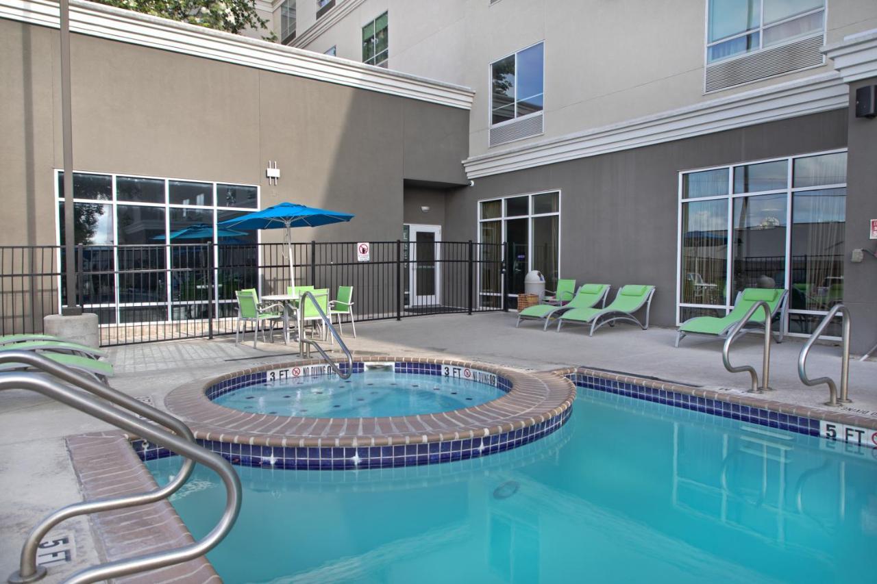 Holiday Inn Hotel & Suites Northwest San Antonio By Ihg Exterior photo