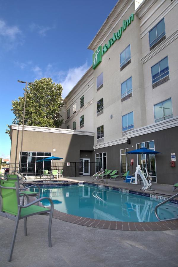 Holiday Inn Hotel & Suites Northwest San Antonio By Ihg Exterior photo
