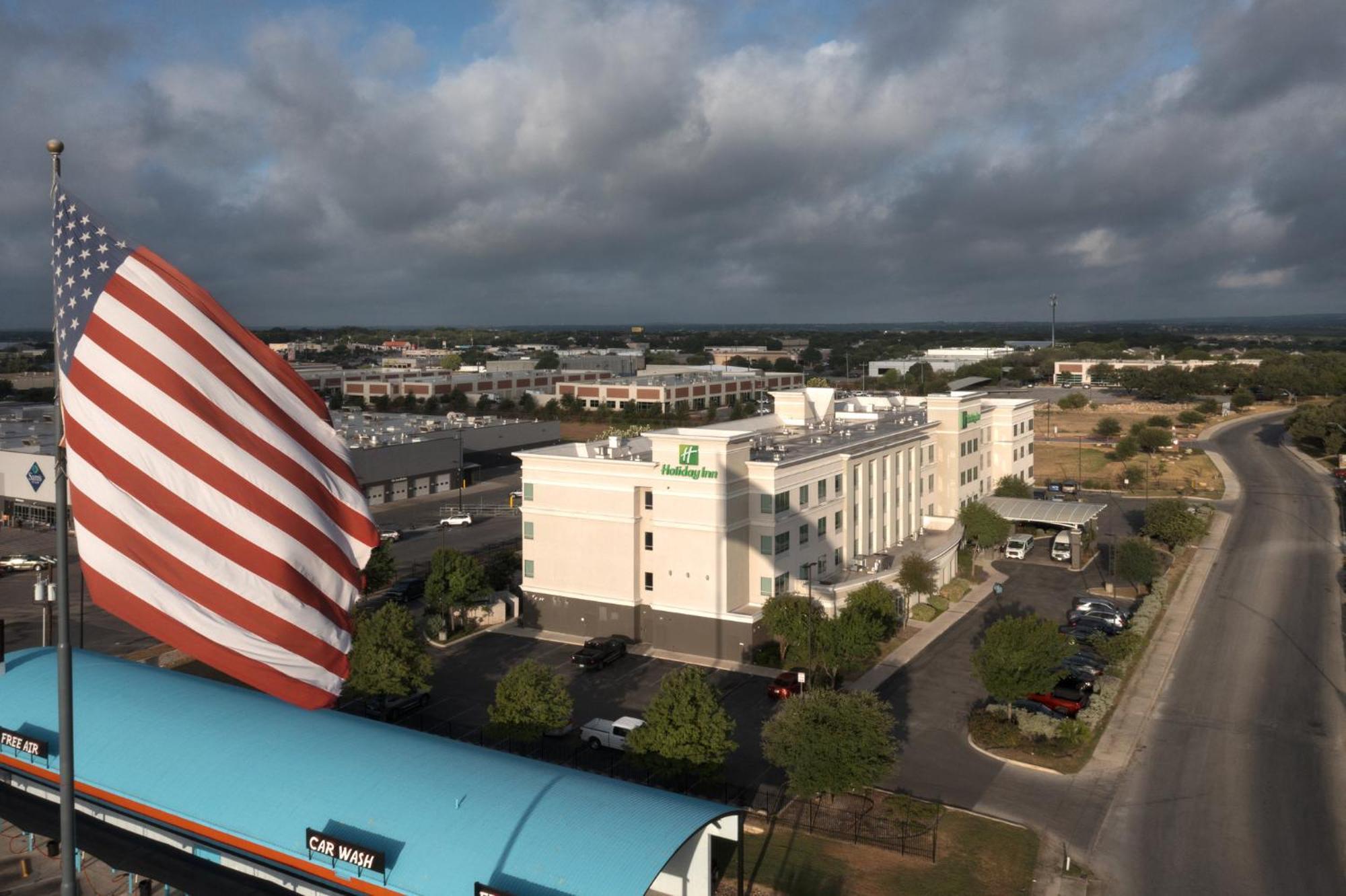 Holiday Inn Hotel & Suites Northwest San Antonio By Ihg Exterior photo